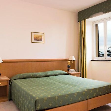 Hotel Riviera Аренцано Экстерьер фото